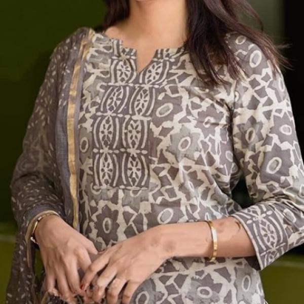 KLOSIA Women's Printed Straight Kurta and Pant with Dupatta Set