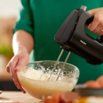 Philips Daily Collection HR3705/10 Hand Mixer with 5 speeds + Turbo, Non-slip grip, Large eject button (Black)